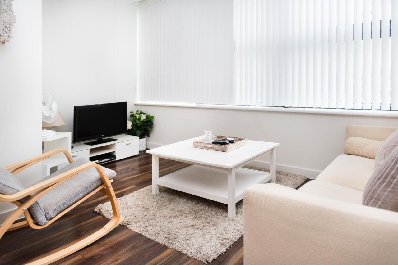 City Stay Apartments - Centro Милтон-Кейнс Экстерьер фото
