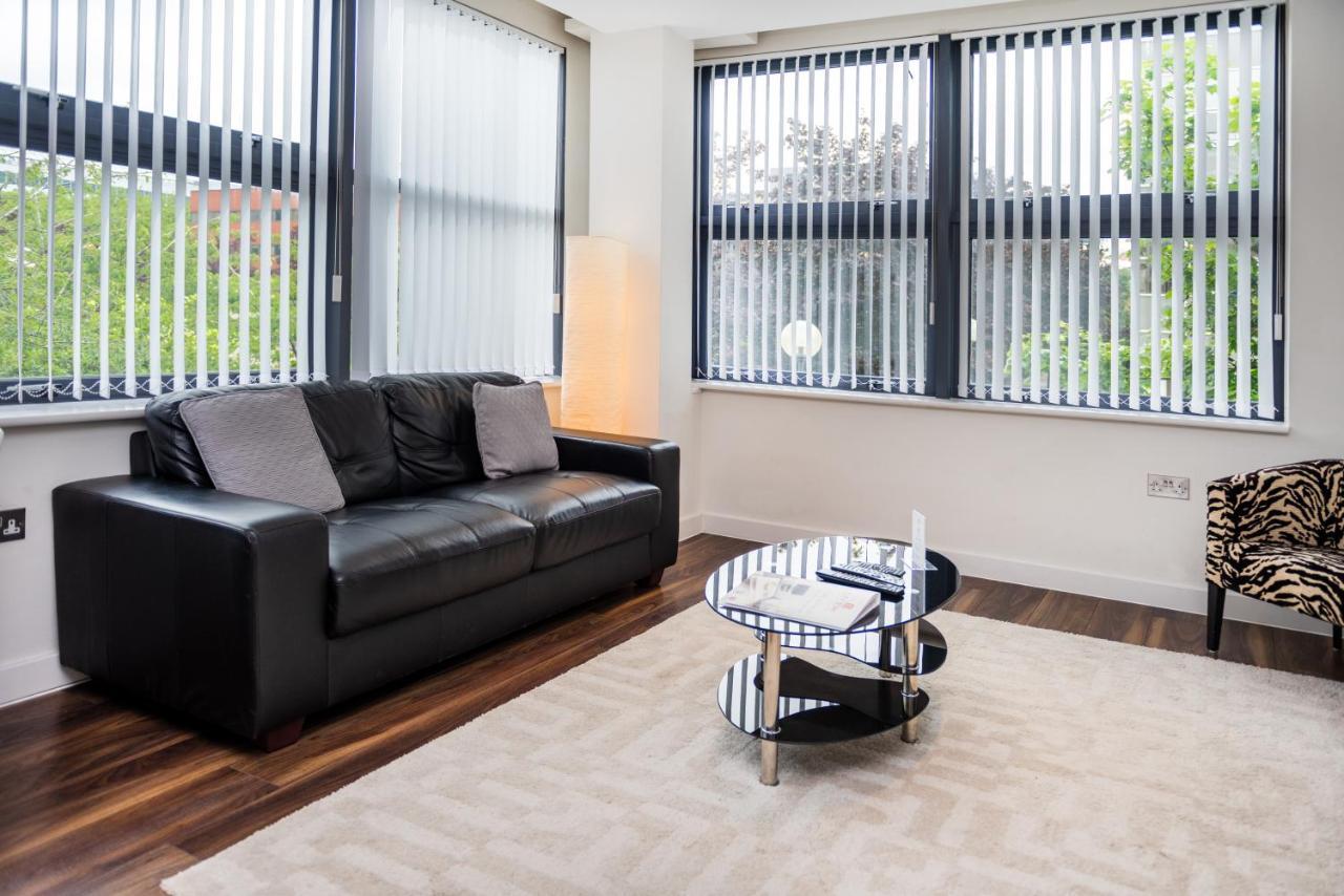 City Stay Apartments - Centro Милтон-Кейнс Экстерьер фото