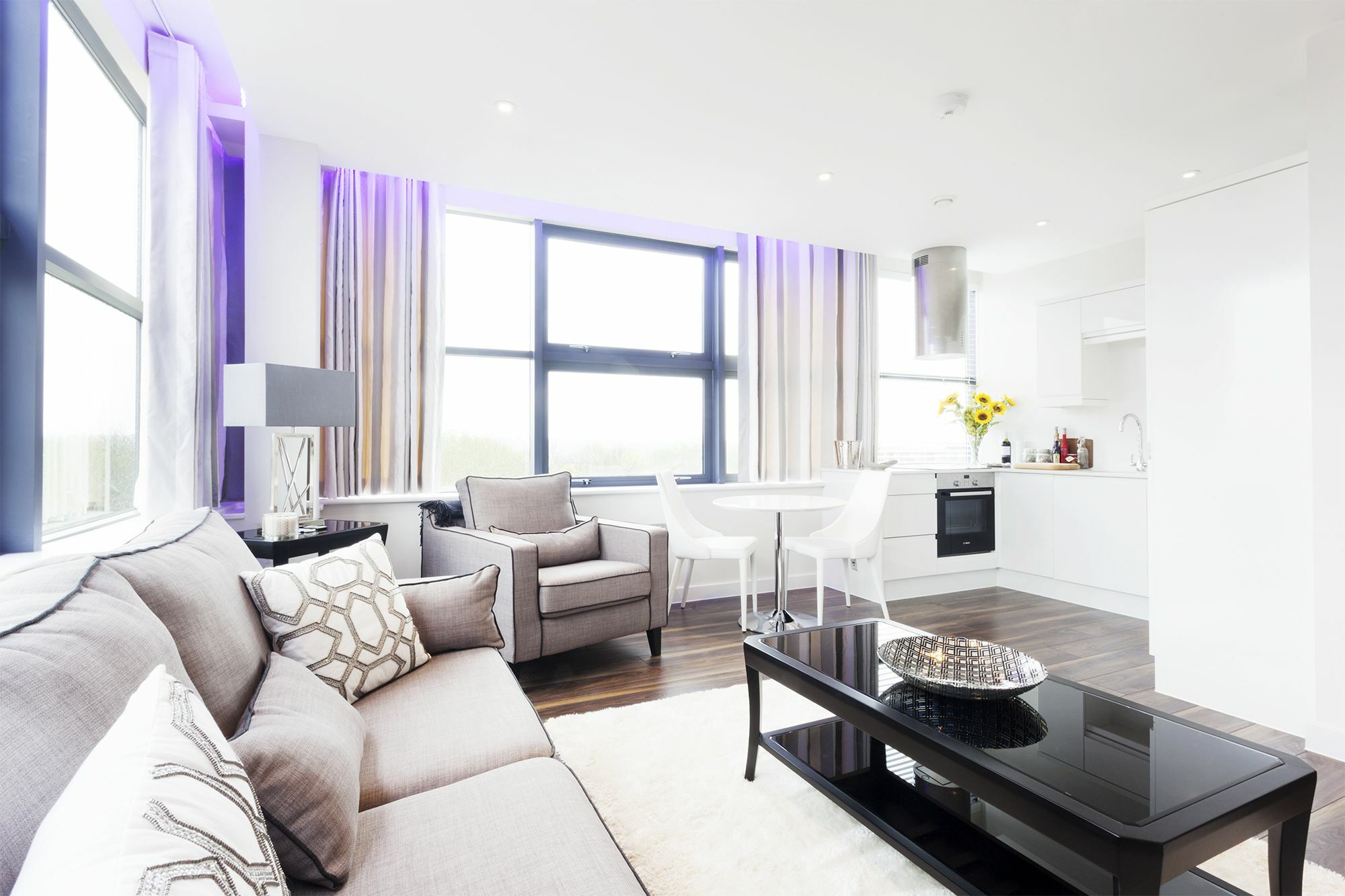 City Stay Apartments - Centro Милтон-Кейнс Экстерьер фото