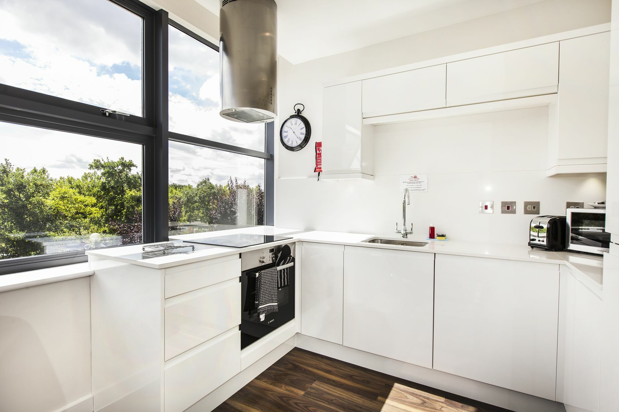 City Stay Apartments - Centro Милтон-Кейнс Экстерьер фото